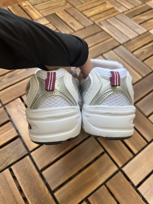 Жіночі кросівки new balance 530 white red 36-40