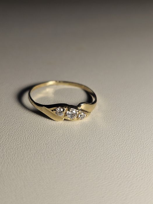 Piękny pierścionek 585