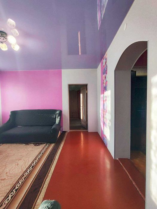 Продам цегляний будинок у центрі Дергачів з частковим ремонтом.