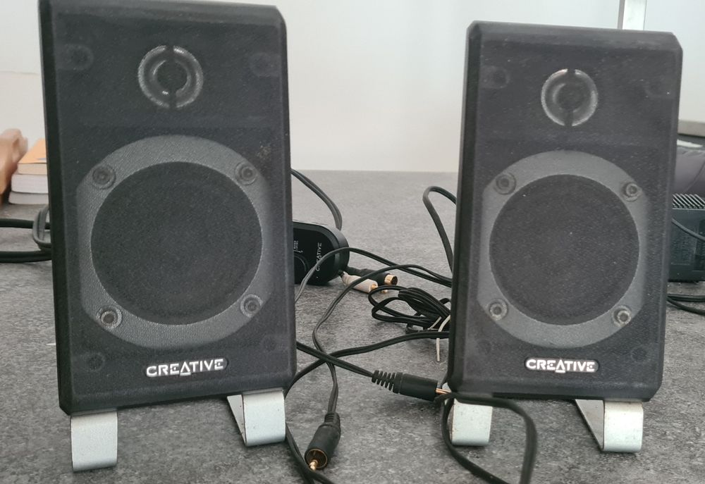 Sistema de som Creative 2.1