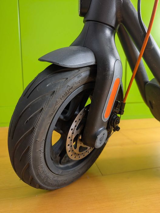 Trotinete elétrica Segway Ninebot F2 Plus E – 2150 km - em bom estado e totalmente funcional