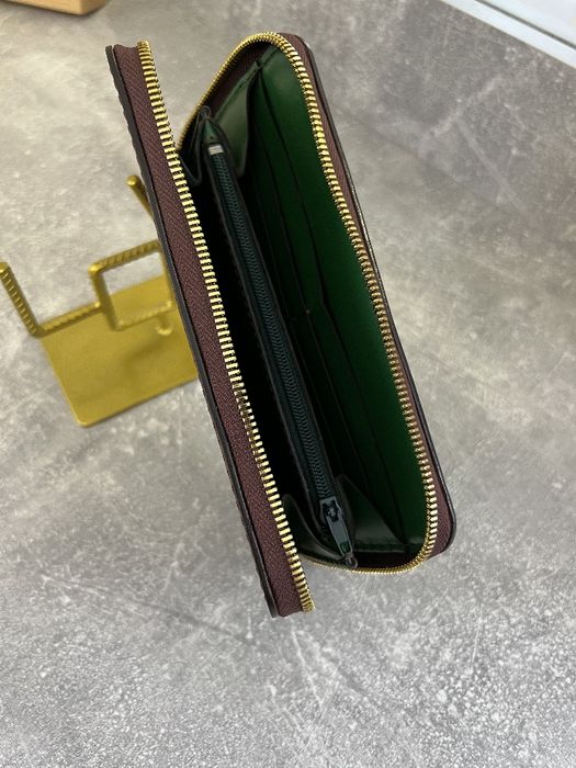 Шкіряний жіночий клатч "Папуга"