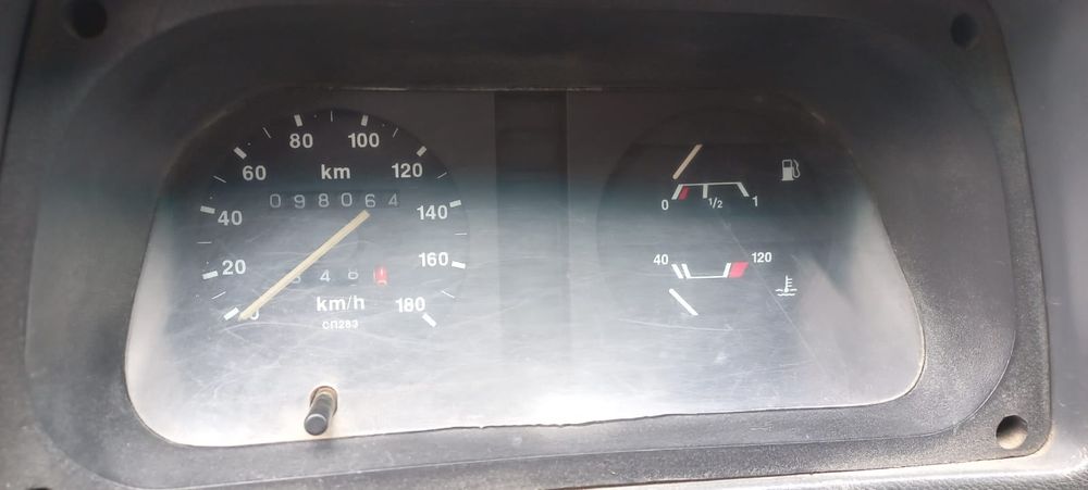 Продам. Таврию Нова 1.2 бен/газ 2003 года.