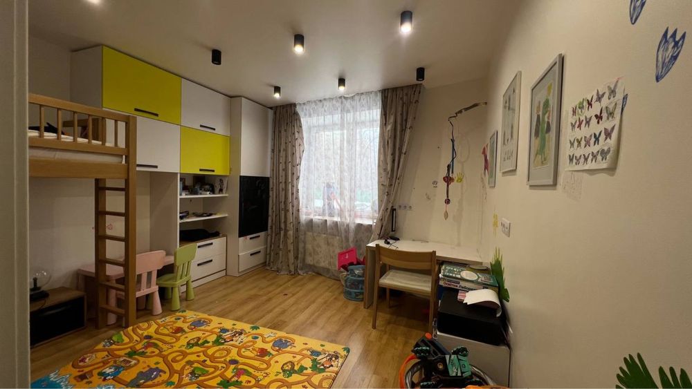 Продам 3 кімн у ЖК Чайка під Києвом з ремонтом для себе Лобановського