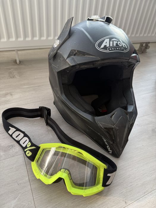 Мотошолом дитячий Airoh розмір XS і окуляри