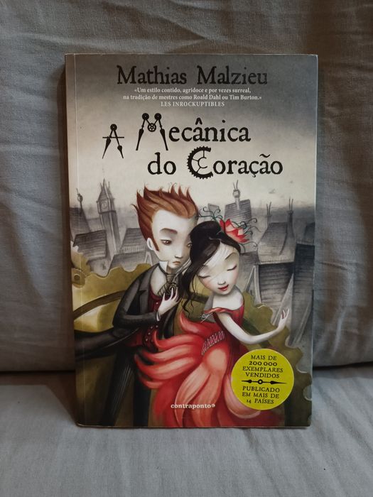Vários livros de fantasia