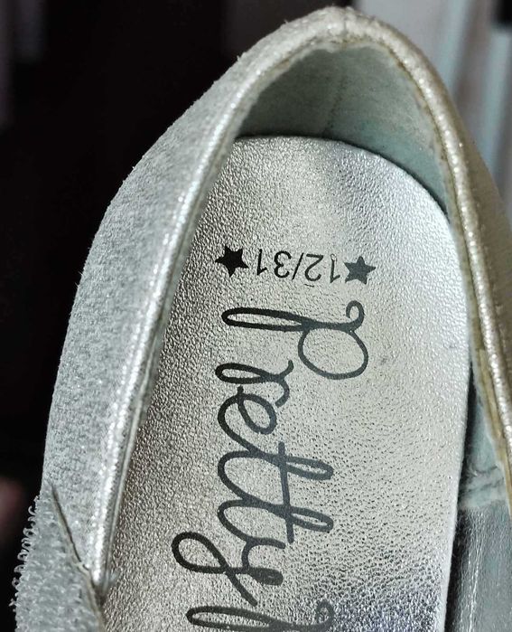 детские туфли для девочки на каблучке серебристые блестящие 12/31