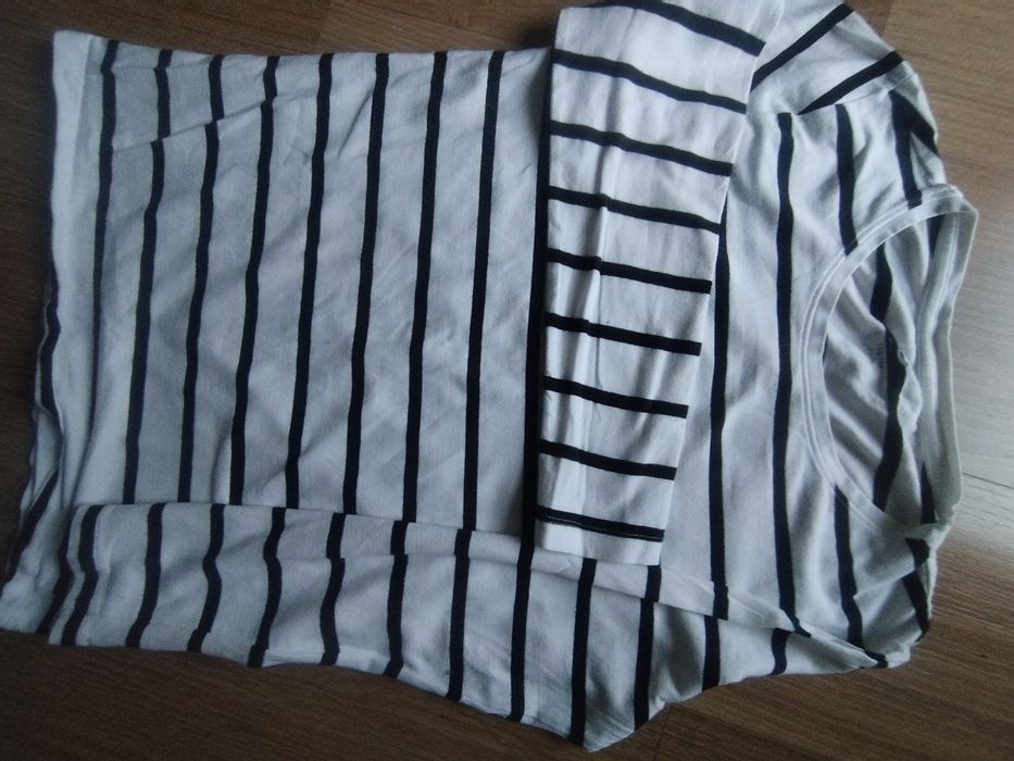 Biała bluzka w czarne paski