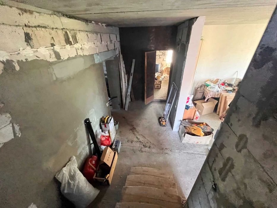 2 поверховий будинок у м. Чорноморськ на вул. Олександрійська. До моря та центру 15 хв.