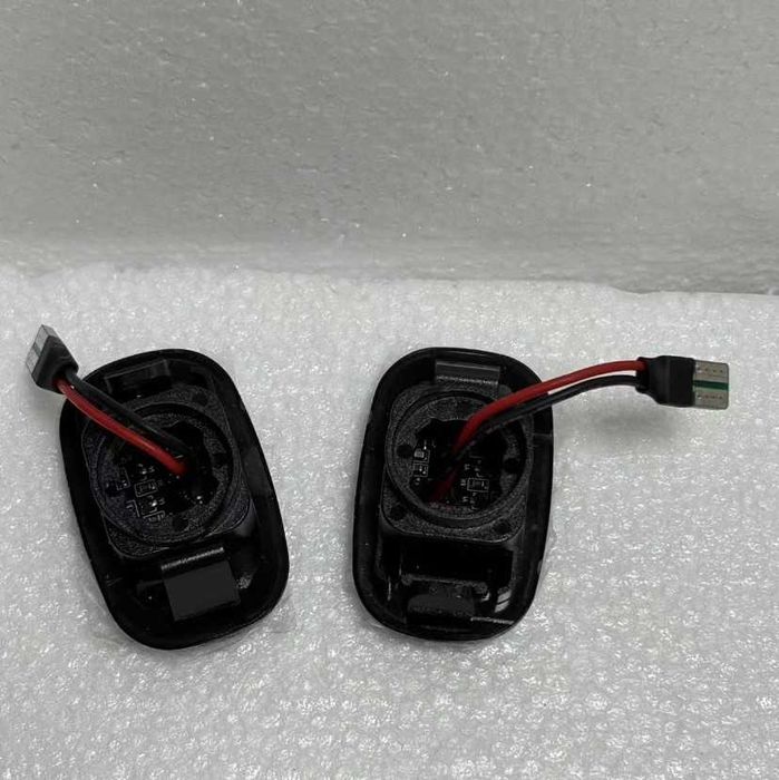 LED повторители поворотов TOYOTA диодные
