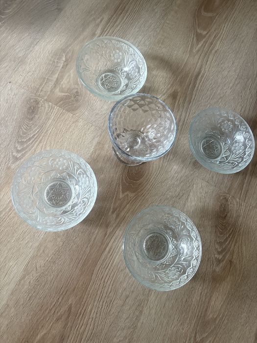Szklane miseczki 4szt + puchar