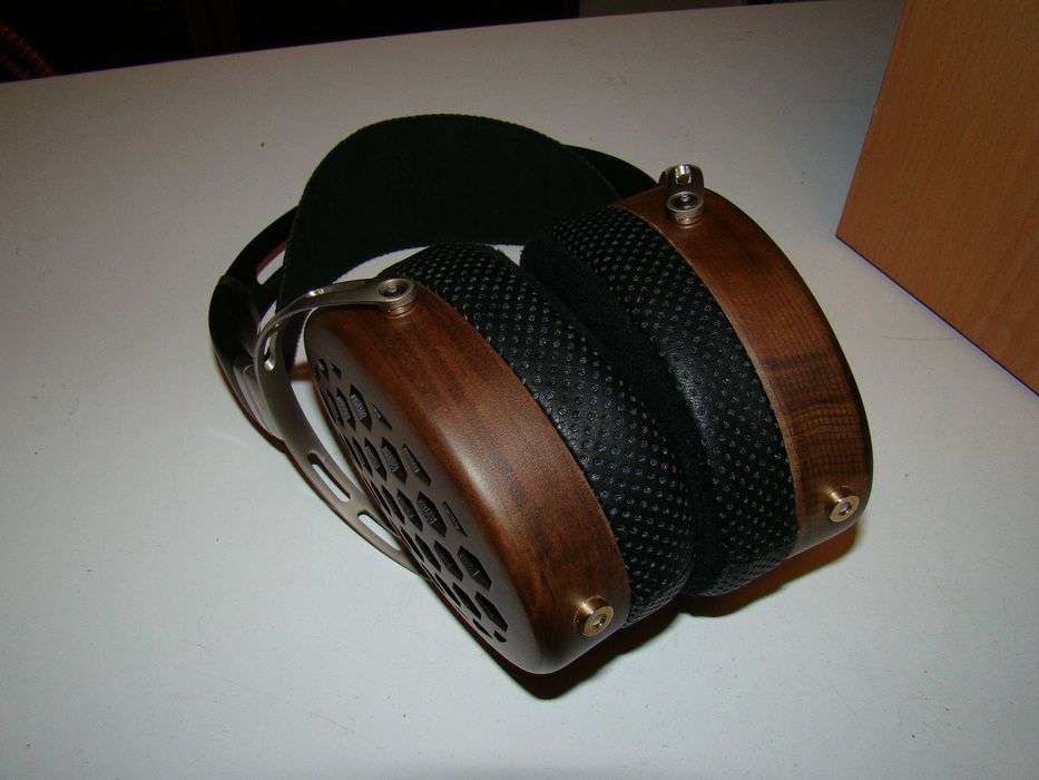 Наушники динамические полноразмерные Hi-End уровня /от Sound Reality/