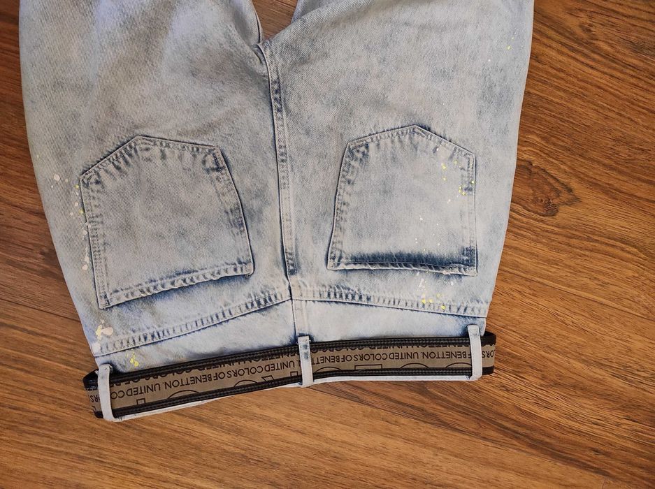 Spodnie mommy jeans z dziurami