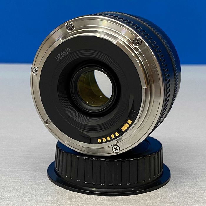 Canon EF 24mm f/2.8