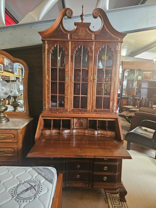 Lindíssima Papeleira - Bom estado geral