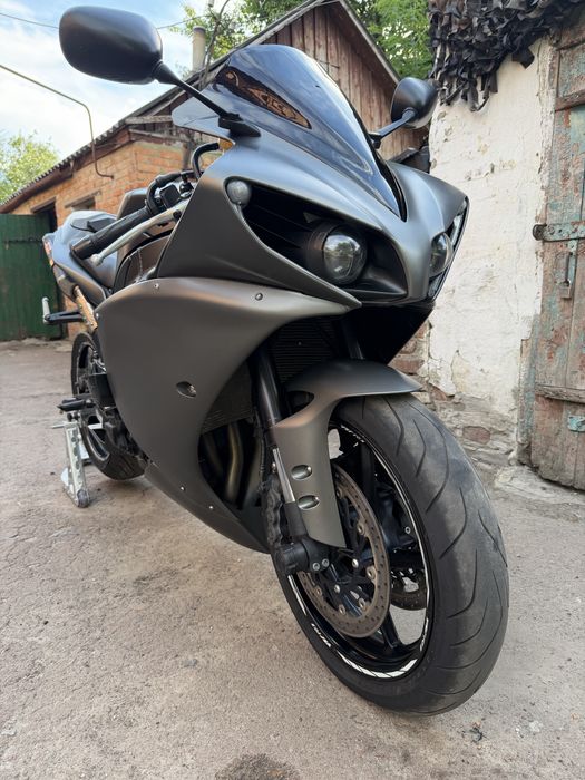 Yamaha R1 2013.