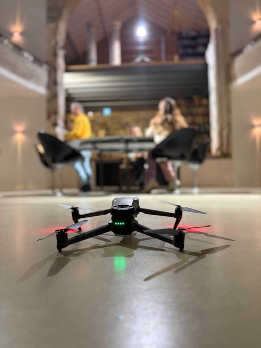 Videógrafo/Videomaker com Drone 4K – Lisboa | Reels, Eventos e Vídeo Corporativo