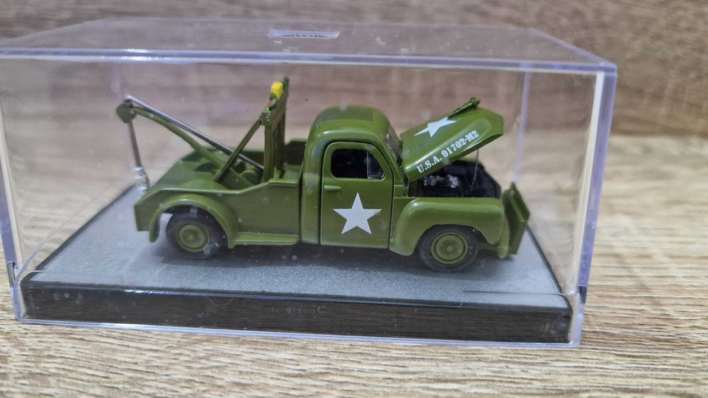 Miniatura Studebaker 2R Tow truck «1949«
