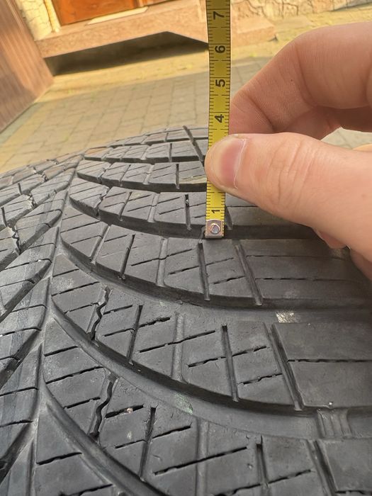 Good Year 215/55R17