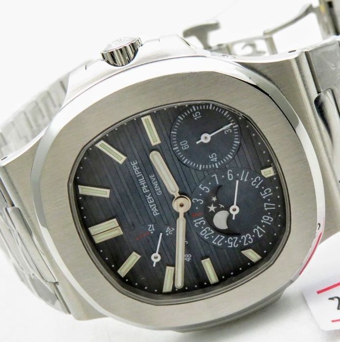 Relógio Patek Philippe Nautilus 5710