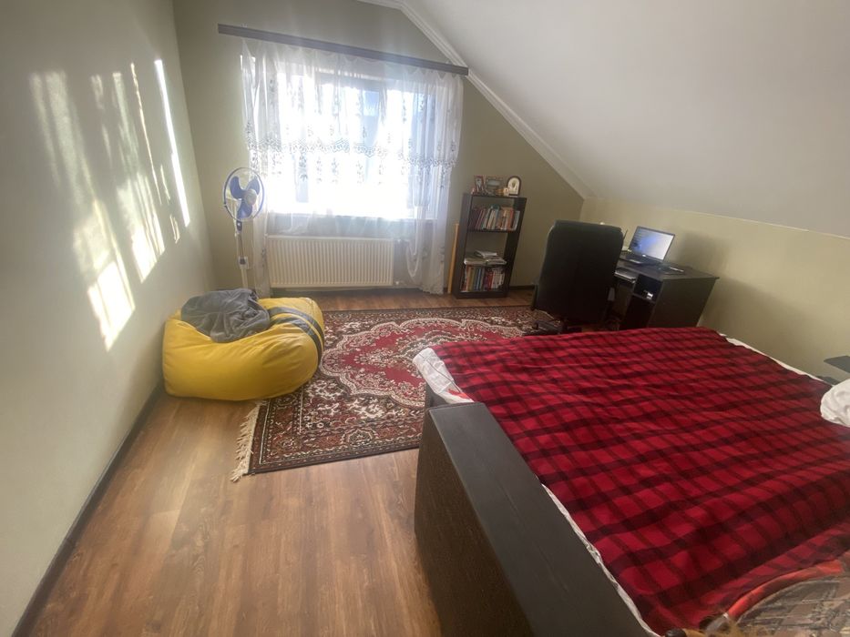 Окремий будинок в Бучі з ремонтом, меблями і технікою