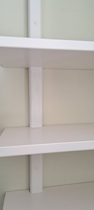 Regał wiszący solidny