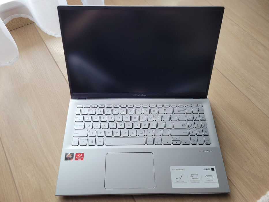 ASUS VivoBook 15 | Ryzen 5 | 8GB RAM | 512GB SSD | zadbany