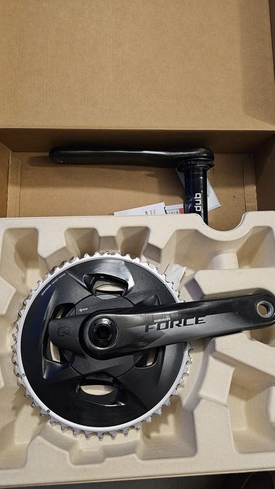 Cala Grupa SRAM Force AXS 2x12 z pomiarem mocy QUARQ