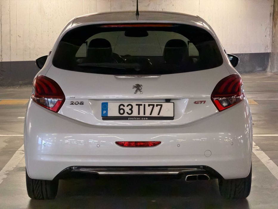 Peugeot 208 GTi - 2017