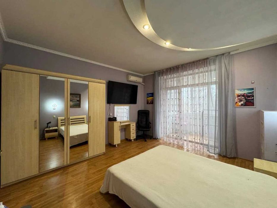 Продам 3к. квартиру по вул. Сергія Нігояна пр. 42