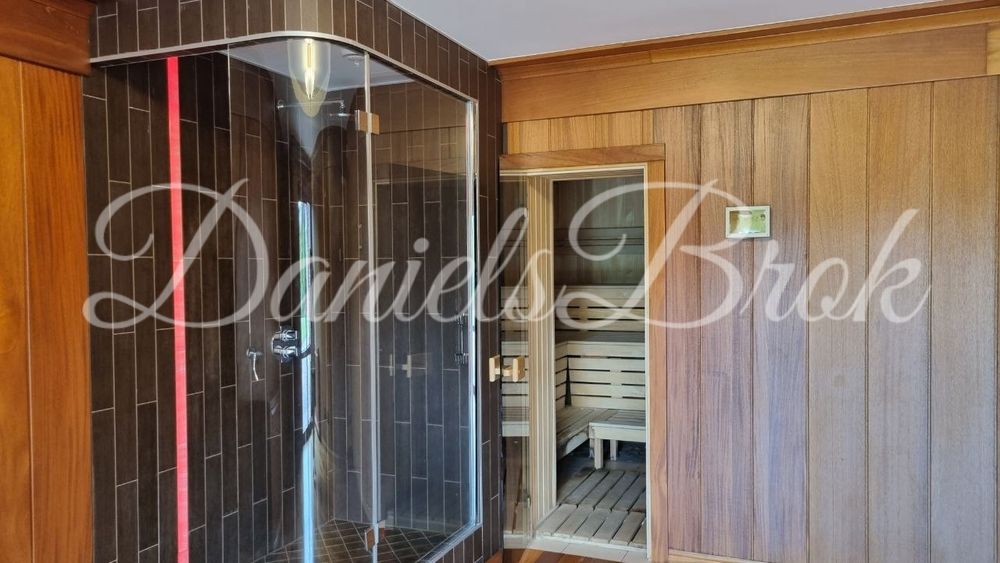 Конча Заспа Козин будинок на березі Дніпра