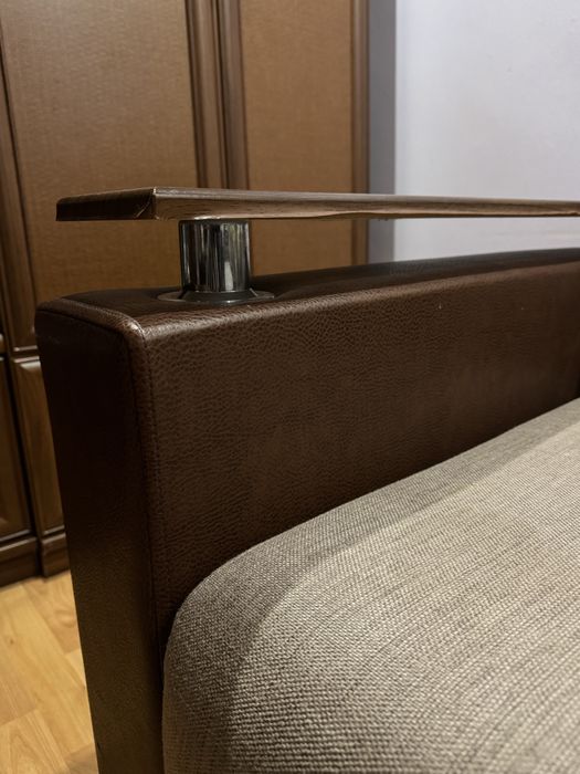 Диван розкладний у вітальню