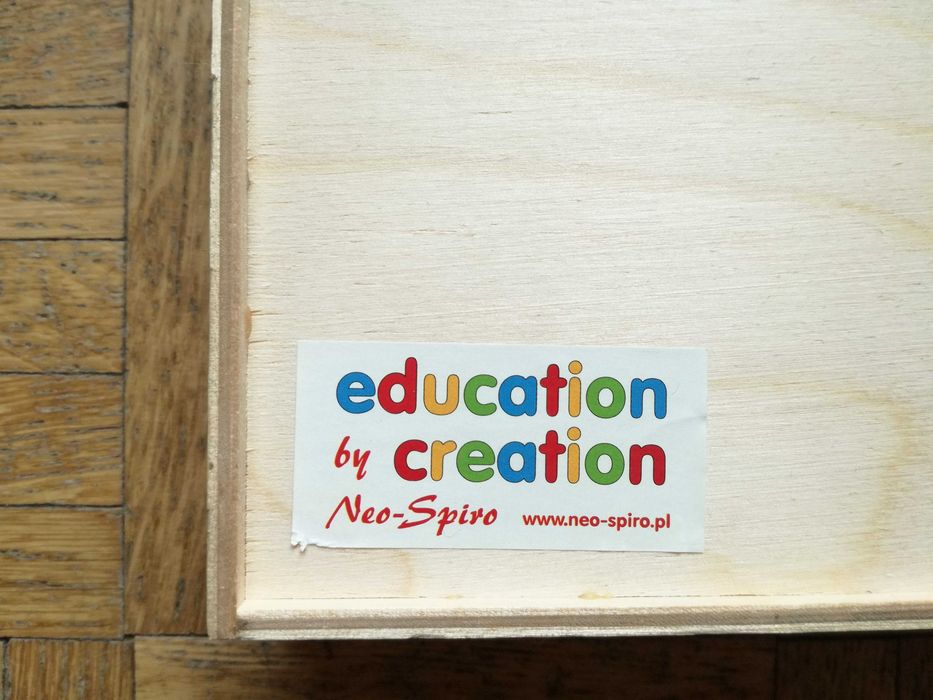Literki ze sklejki, Education by Creation