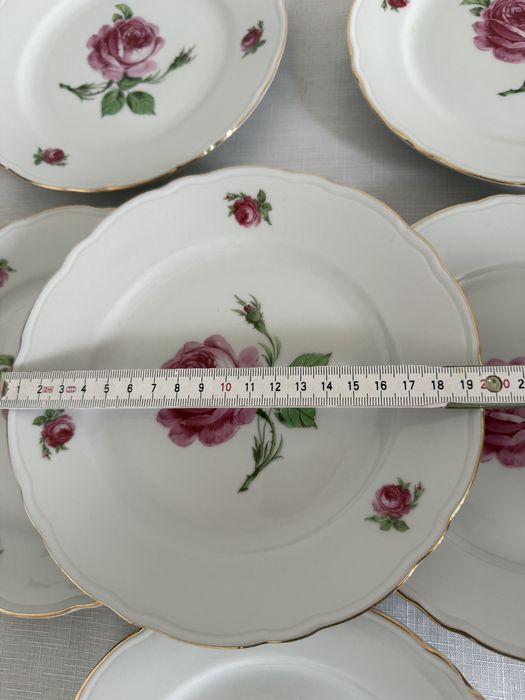 Talerze deserowe z różą porcelana Oskar