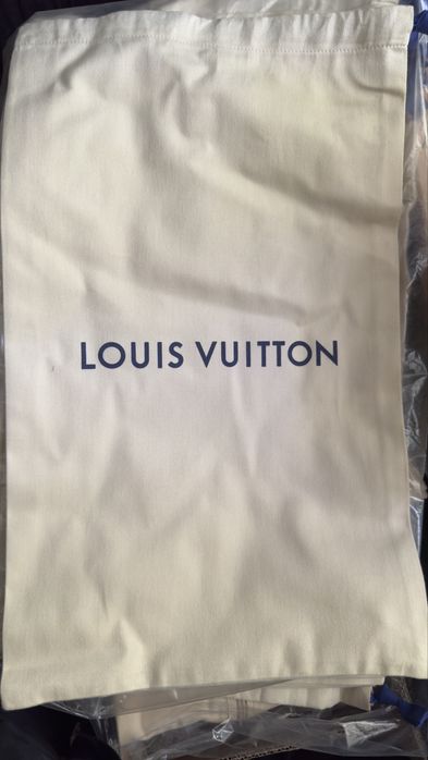 Коробка Louis Vuitton