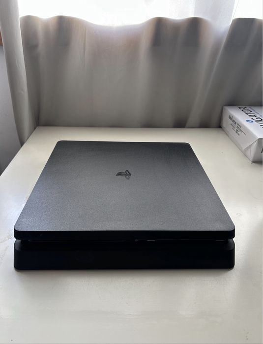 Ps4 slim com 1Tb