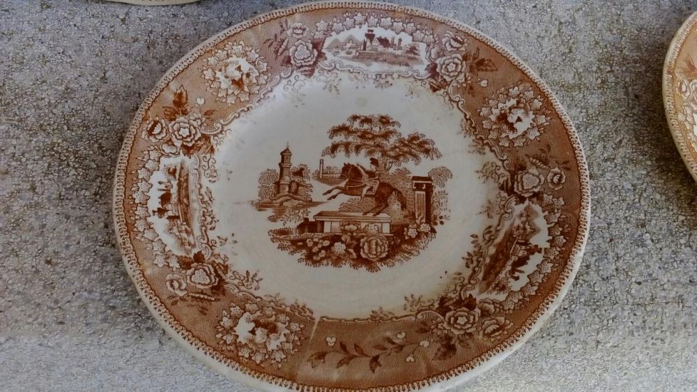 Louça antiga Sacavem e Massarelos em bom estado