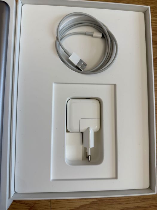 iPad 9,7" 5 generacji