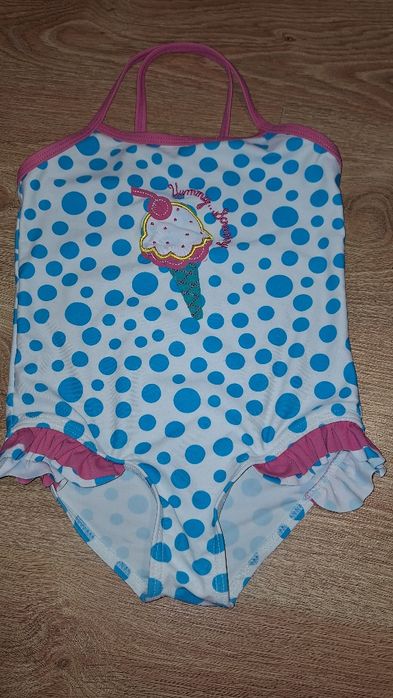 Śliczny strój kąpielowy dla małej dziewczynki 5 lat