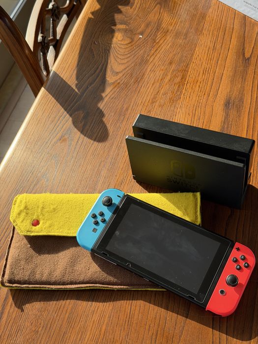 Nintendo Switch c/ Dock Original + Octopath Traveler II — Excelente Estado