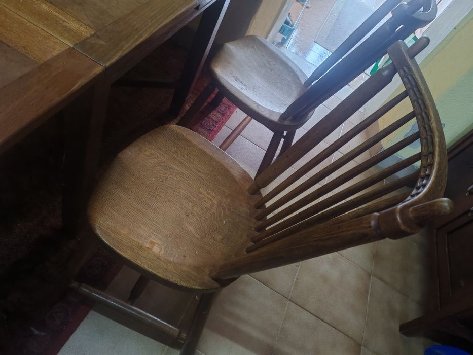 mesa de madeira + 4 cadeiras rústicas