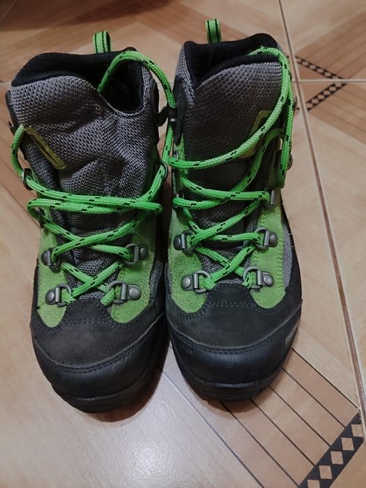 Продам термоботинки 34р.