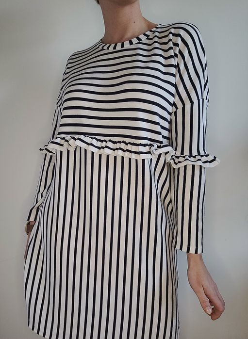 Sukienka w paski oversize falbany boho ONLY