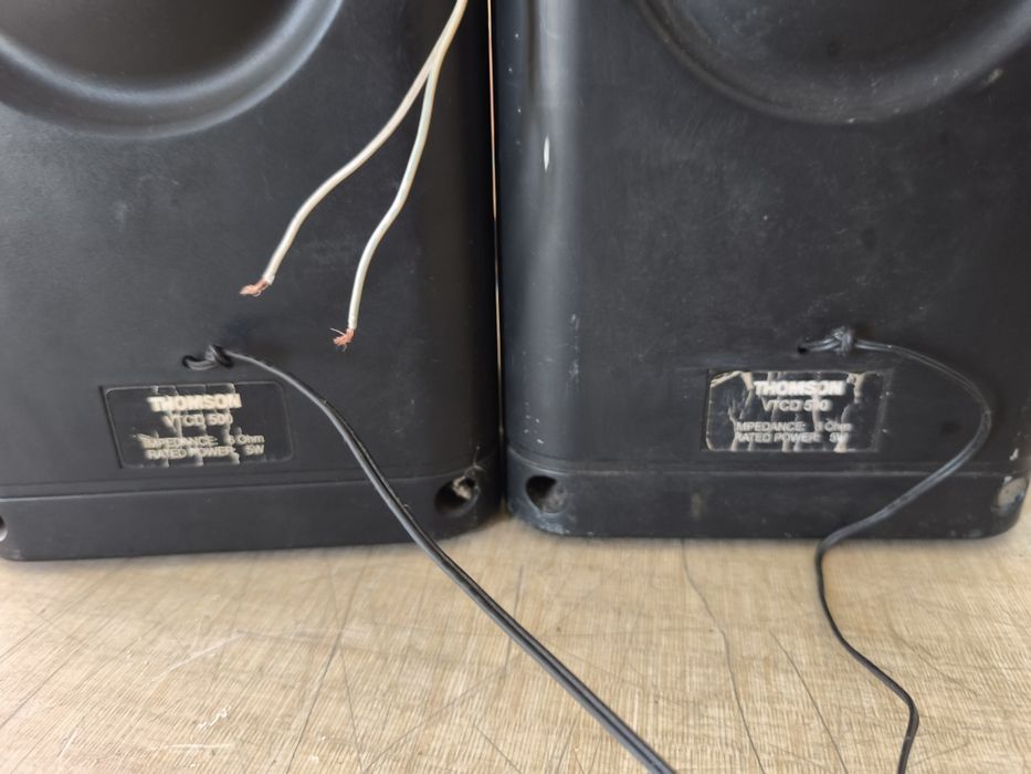Colunas Technics e Thomson