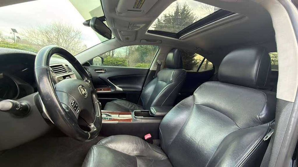 Lexus IS 250      2015