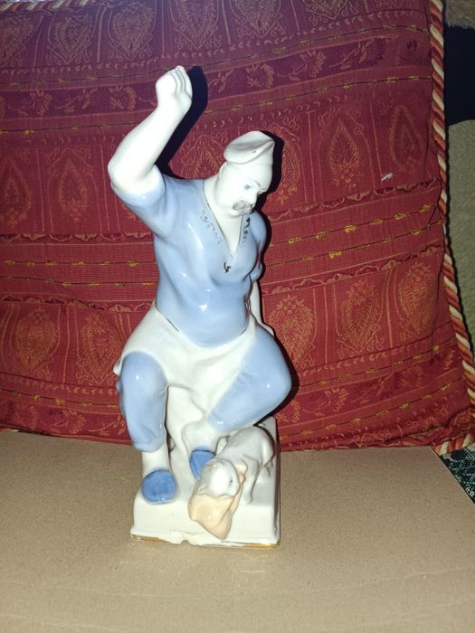 Статуэтка повар та кот