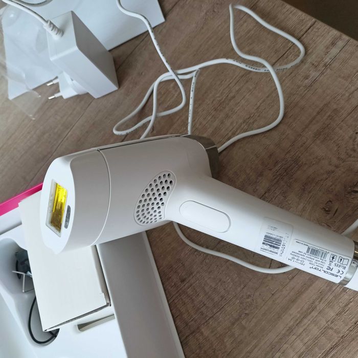 depilator laserowy LESCOLTON