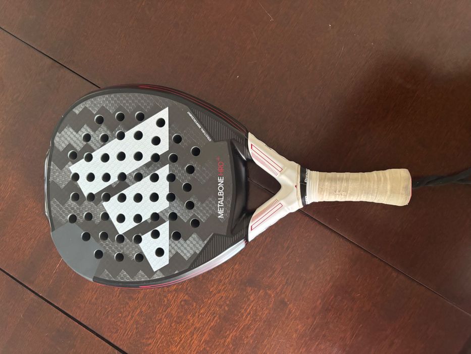 Raquete de padel adidas metalbone 2024
