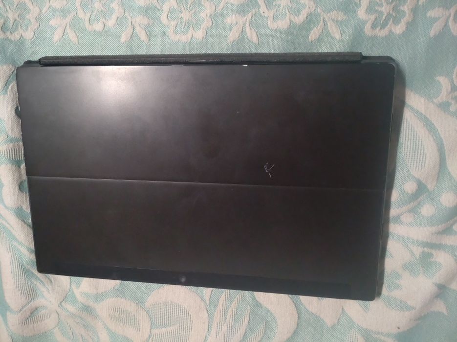 Surface RT com Windows 10 mobile. Office completo. Ecrã Touch