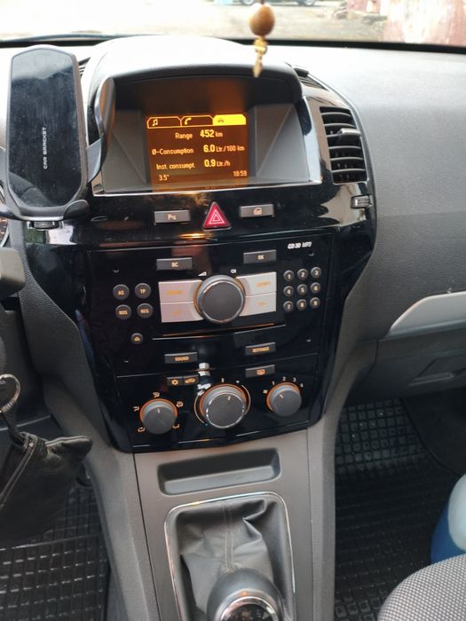 Продам автомобіль Opel Zafira B